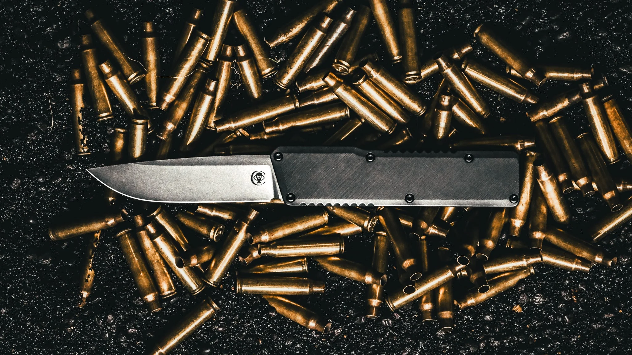 CHAVES KNIVES: THE EDGE OF STYLE